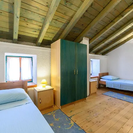 One-bedroom With A Fireplace 03 度假居 亚德里亚