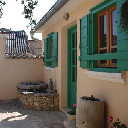 度假居 One-bedroom With A Fireplace 03