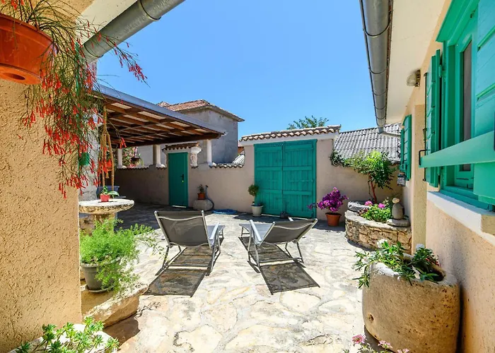 One-Bedroom Holiday Home Jadrija With A Fireplace 03 Vikendica *