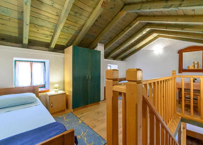 Vikendica One-Bedroom Holiday Home Jadrija With A Fireplace 03 Jadrija