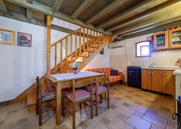 One-Bedroom Holiday Home Jadrija With A Fireplace 03 *